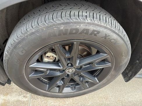 Certified 2024 Toyota Grand Highlander MAX Limited image 2