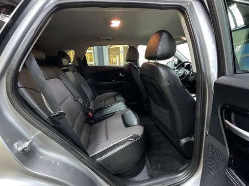 Used 2022 Kia Niro EX w/ Cold Weather Package image 25