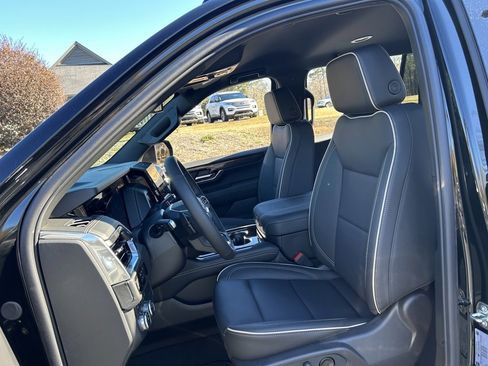 New 2026 GMC Yukon XL Elevation image 34