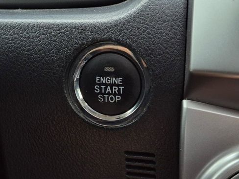 Used 2016 Toyota 4Runner Limited image 36