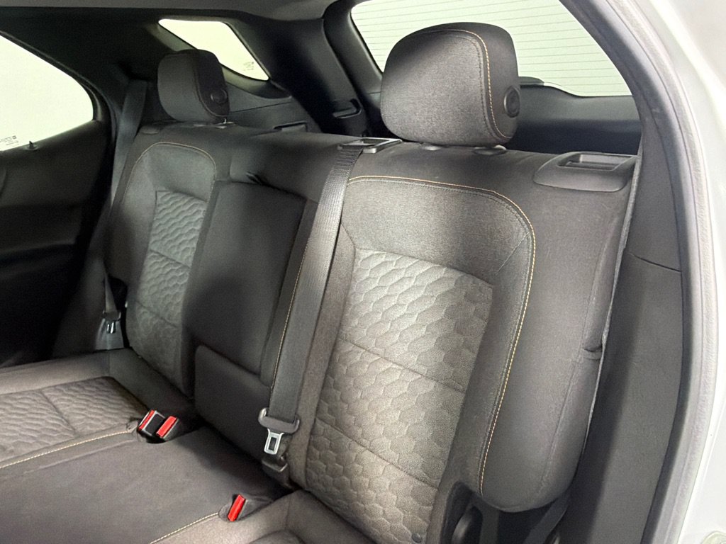 Used 2019 Chevrolet Equinox LT FWD image 16