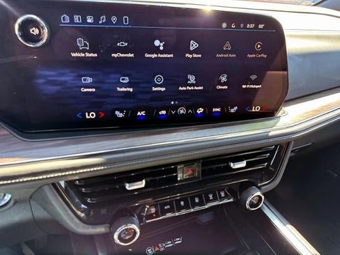 Certified 2025 Chevrolet Suburban LT w/ Comfort Package AWD/4WD image 21