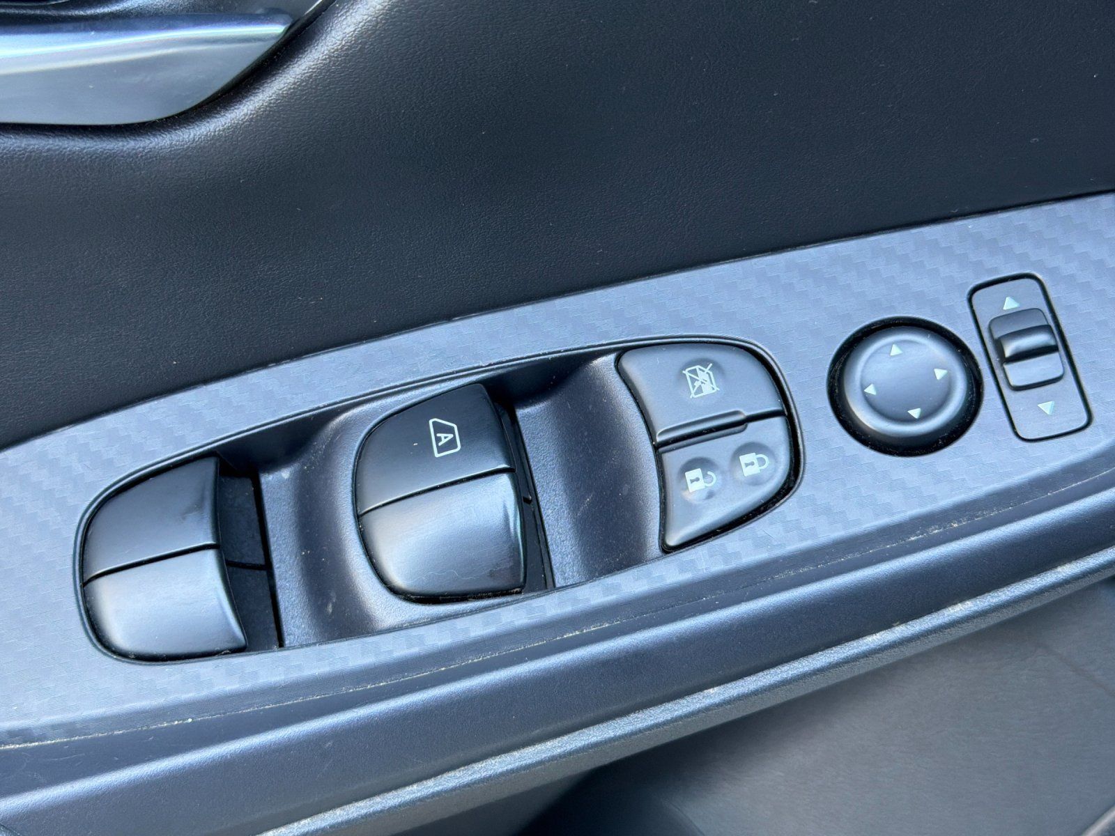 Used 2024 Nissan Sentra SV w/ Lighting Package FWD image 12