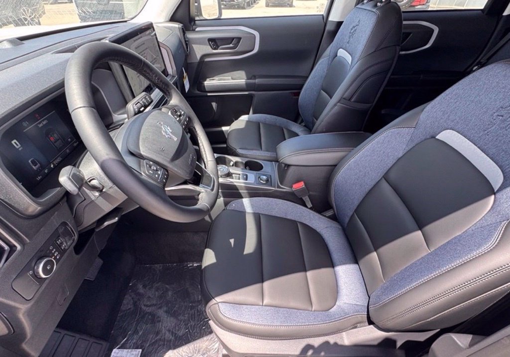 New 2026 Ford Bronco Sport Outer Banks w/ Outer Banks Tech Package+ AWD/4WD image 13