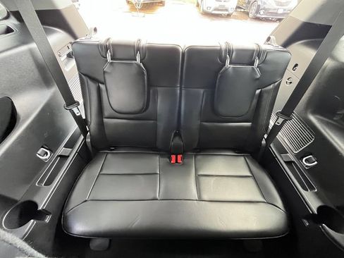 Used 2023 Ford Explorer XLT w/ Equipment Group 202A AWD/4WD image 28