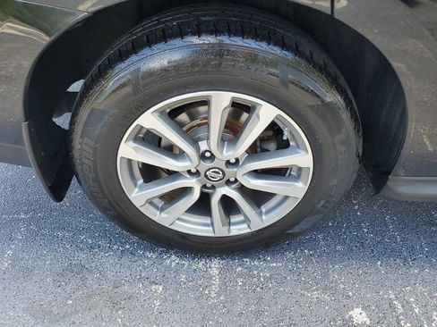 Used 2015 Nissan Pathfinder S FWD image 7