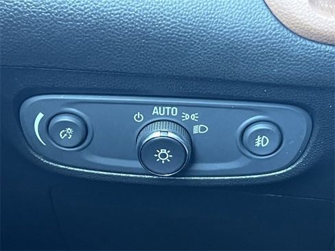 Used 2020 Buick Encore GX Essence w/ Advanced Technology Package image 15