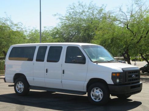 Used 2011 Ford E-350 and Econoline 350 XL w/ Interior Upgrade Pkg RWD image 4