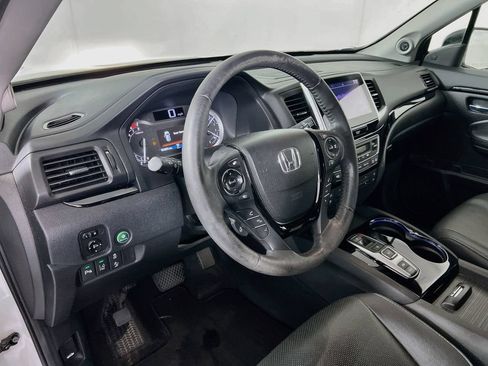 Used 2017 Honda Pilot Elite image 5