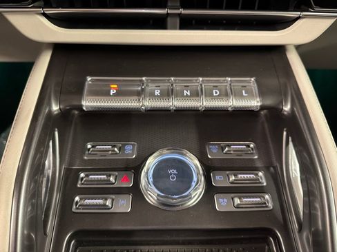 Used 2026 Lincoln Nautilus Premier w/ Equipment Group 102A AWD/4WD image 15