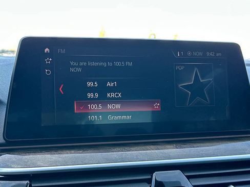 Used 2019 BMW 540i w/ M Sport Package image 19