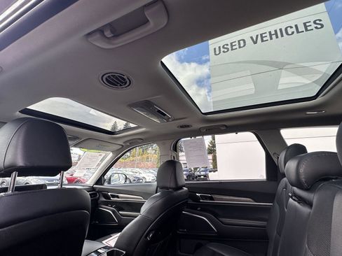 Used 2022 Kia Telluride SX image 17