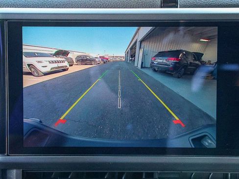 New 2025 Jeep Gladiator Sport image 17