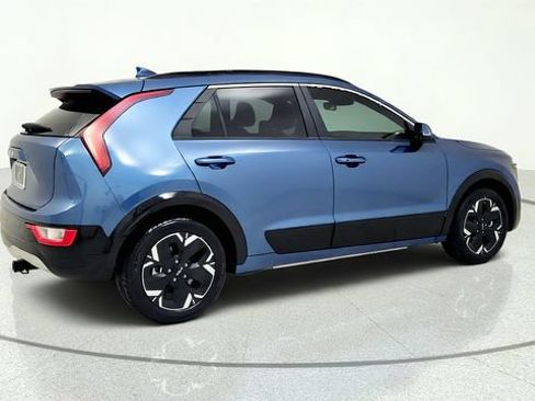 Used 2023 Kia Niro Wind FWD image 9