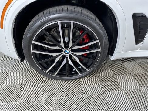 Used 2025 BMW X5 M60i image 15