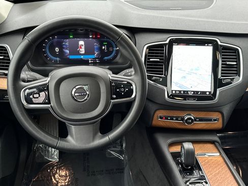 Used 2023 Volvo XC90 T8 Plus image 16