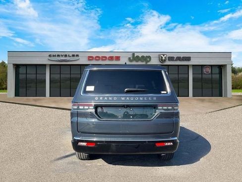 New 2024 Jeep Grand Wagoneer Series I w/ Flexible Seating Group image 32