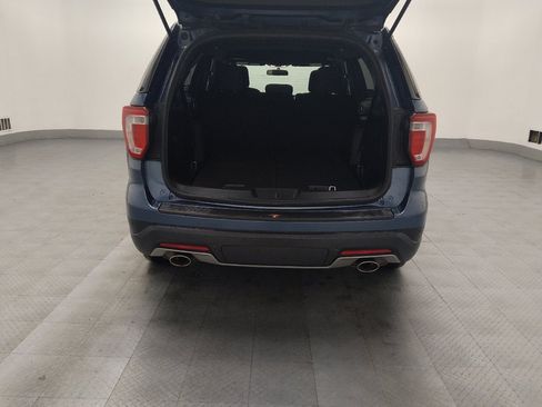 Used 2018 Ford Explorer XLT AWD/4WD image 29