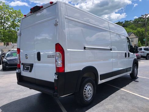Used 2025 RAM ProMaster 2500 w/ Convenience Group FWD image 6