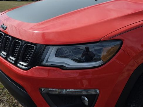 Used 2021 Jeep Compass Trailhawk image 9