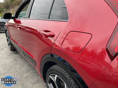 Used 2024 Kia Niro EX Touring image 86