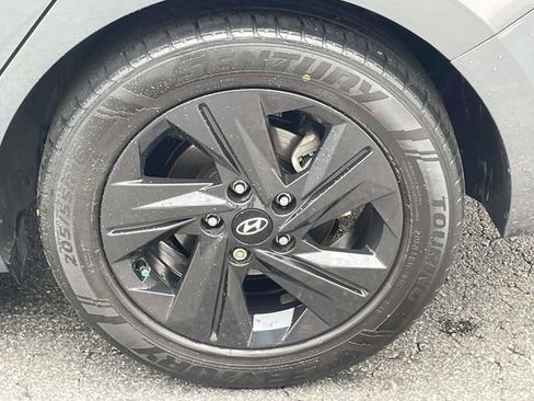 Certified 2023 Hyundai Elantra SEL FWD image 7
