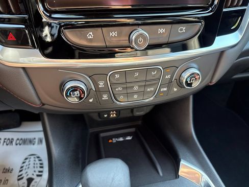 Used 2023 Chevrolet Traverse RS AWD/4WD image 40