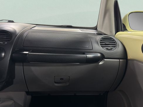 Used 2005 Volkswagen Beetle GLS image 33