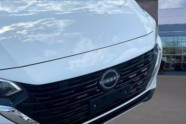 Used 2025 Nissan Sentra SV FWD image 32