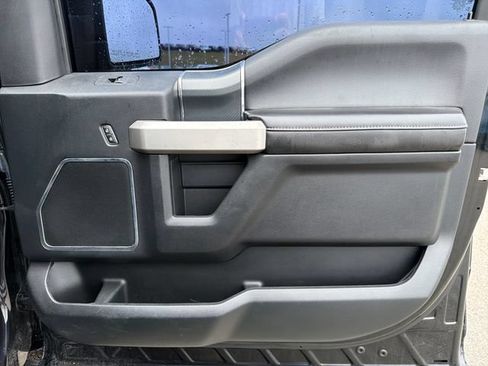 Used 2019 Ford F150 Lariat w/ Equipment Group 502A Luxury AWD/4WD image 29