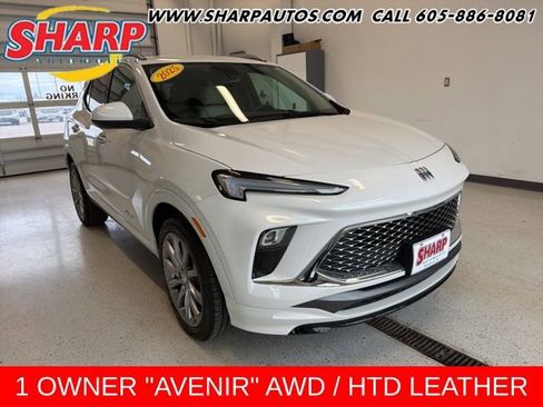 Used 2025 Buick Encore GX Avenir w/ Avenir Convenience Package AWD/4WD image 1