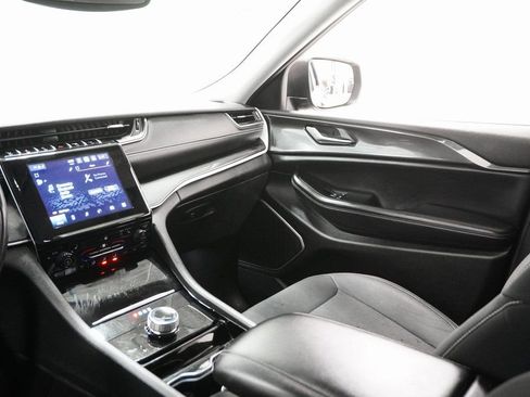 Used 2022 Jeep Grand Cherokee L Laredo w/ Luxury Tech Group I image 17