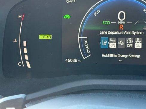 Used 2025 Toyota Camry SE FWD image 25