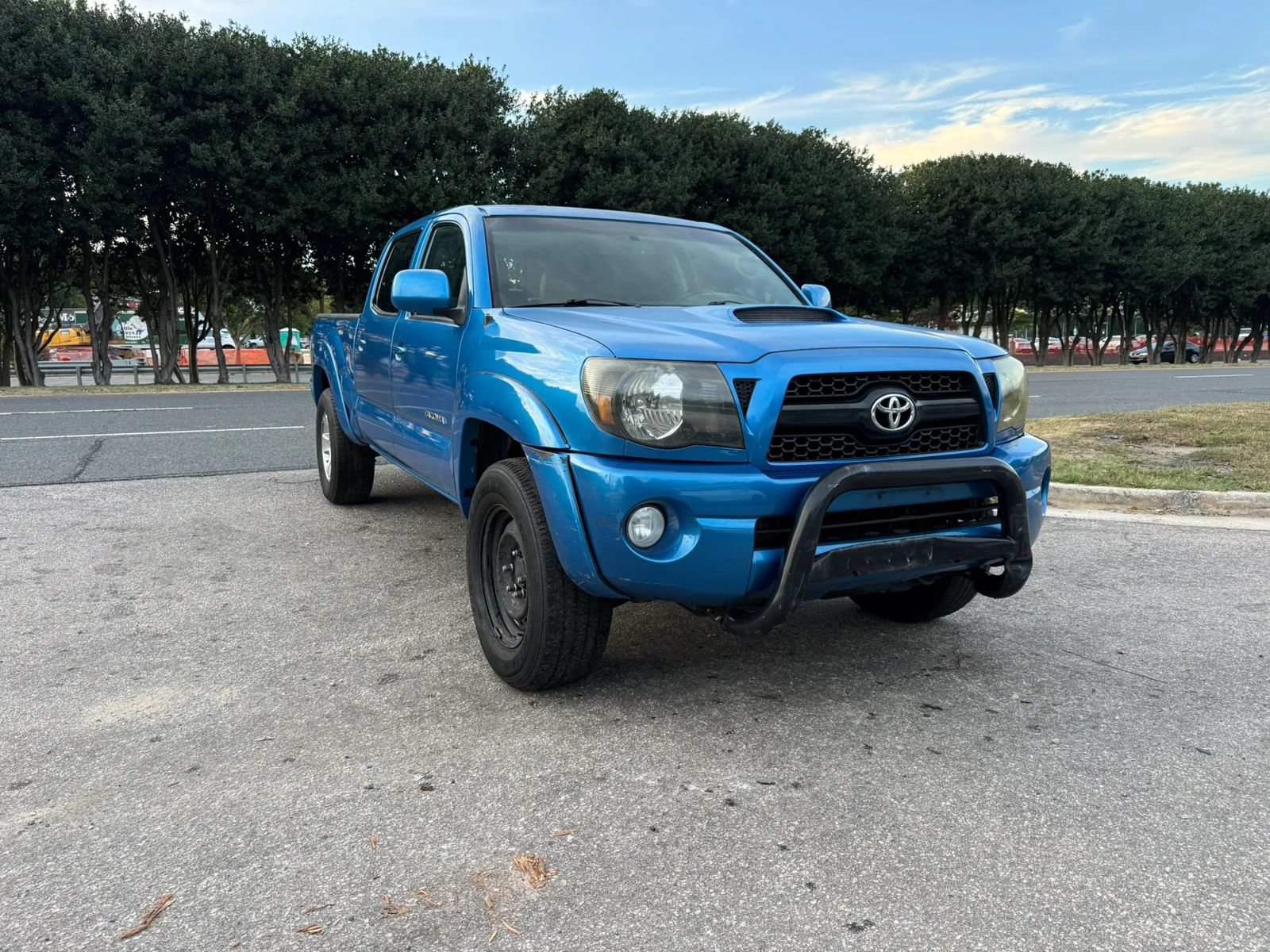 Used 2011 Toyota Tacoma 4x4 Double Cab w/ TRD Sport Pkg image 3