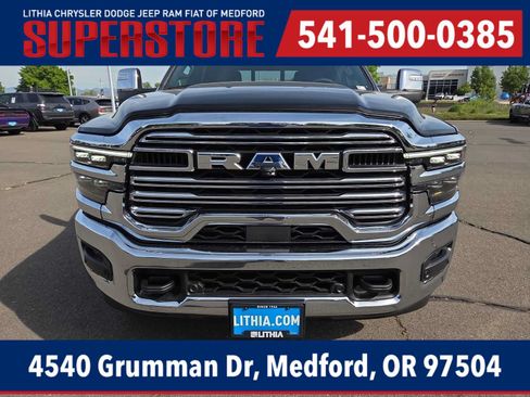 New 2026 RAM 2500 Laramie AWD/4WD image 14