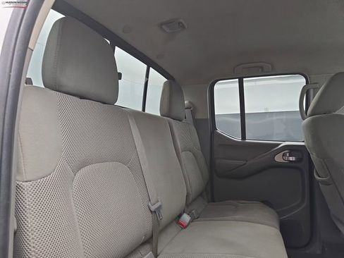 Used 2019 Nissan Frontier SV image 40