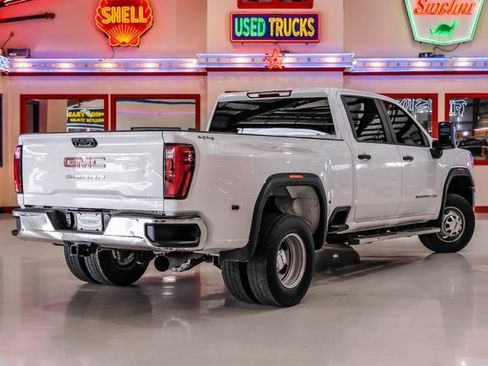 Used 2024 GMC Sierra 3500 Pro w/ Convenience Package image 3