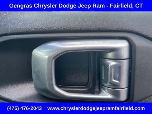 Used 2022 Jeep Gladiator Rubicon w/ LED Lighting Group AWD/4WD image 17