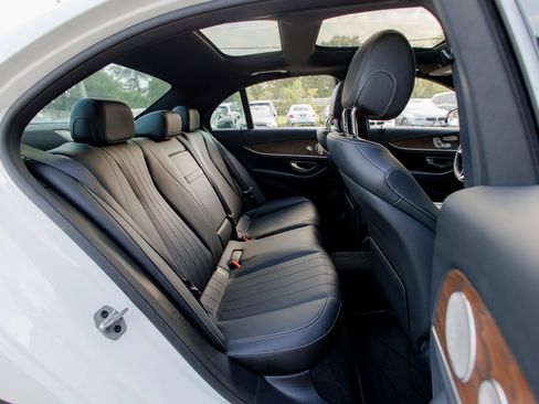 Used 2022 Mercedes-Benz E 350 Sedan image 38