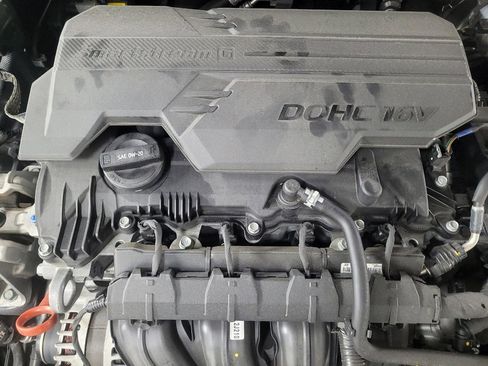 Used 2024 Hyundai Elantra SE image 30