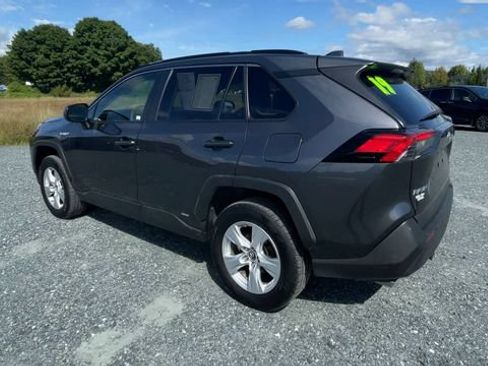 Certified 2019 Toyota RAV4 LE AWD/4WD image 6