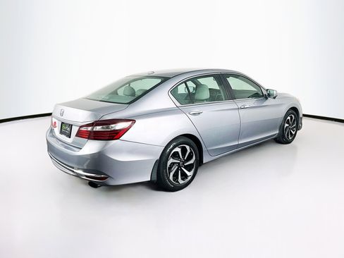 Used 2017 Honda Accord EX-L image 9