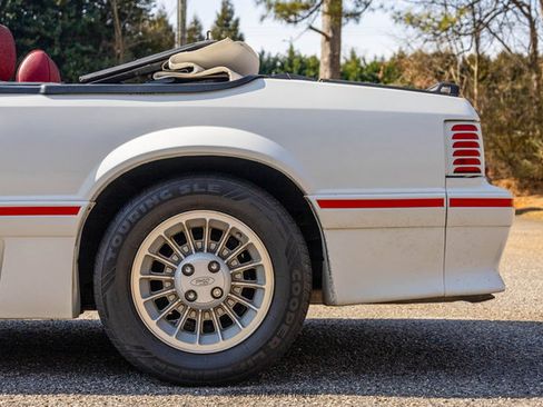 Used 1987 Ford Mustang GT RWD image 5