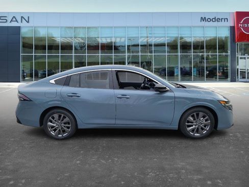 New 2026 Nissan Sentra SL image 4