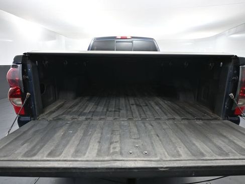 Used 2005 Chevrolet Silverado 2500 LS w/ Heavy-Duty Power Package AWD/4WD image 43