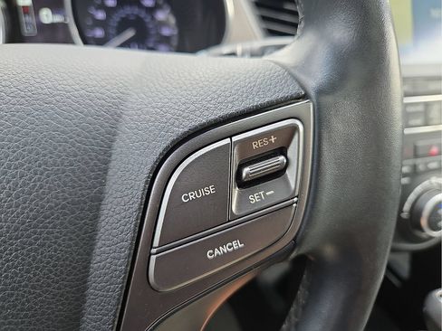 Used 2017 Hyundai Santa Fe Sport FWD image 18