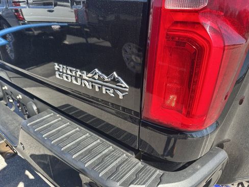 Used 2021 Chevrolet Silverado 3500 High Country image 6