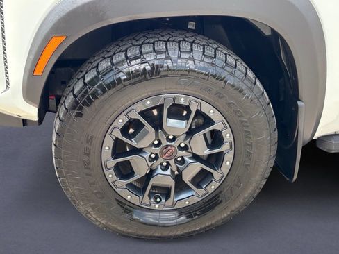 Used 2023 Nissan Frontier PRO-4X w/ Pro-4X Premium Package AWD/4WD image 14