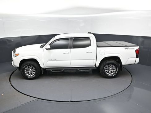 Used 2022 Toyota Tacoma SR w/ SR Convenience Package RWD image 33