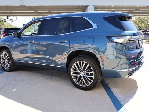 New 2026 Buick Enclave Avenir w/ Super Cruise Package FWD image 5